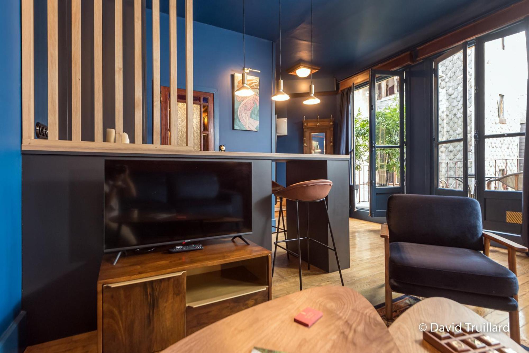 Suites Mana- Studio Art Ducal Avec Terrasse Sur L'Arriere De La Place Ducale Parking Inclus Charleville-Mézières Esterno foto